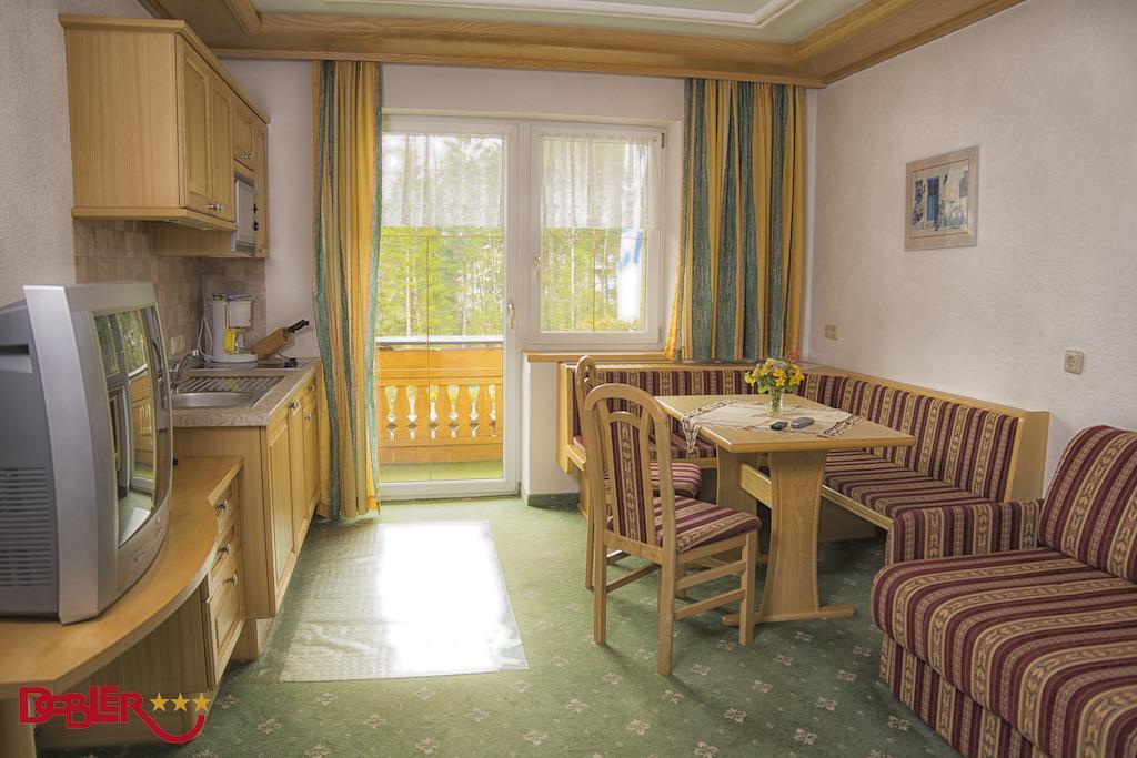 Ferienhotel Dobler Weissenbach am Lech Habitación foto